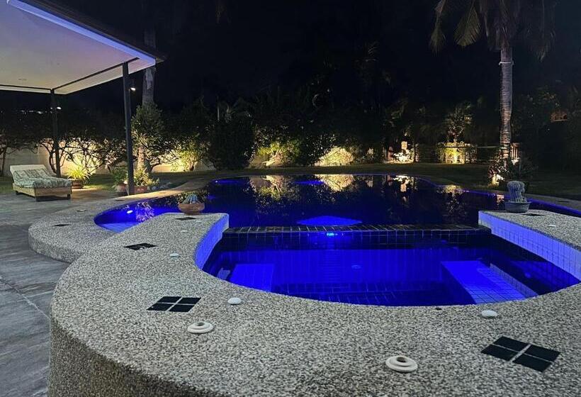 Pension Hua Hin Oasis