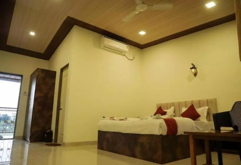 Majatalo Mokalbaug Beach Resort