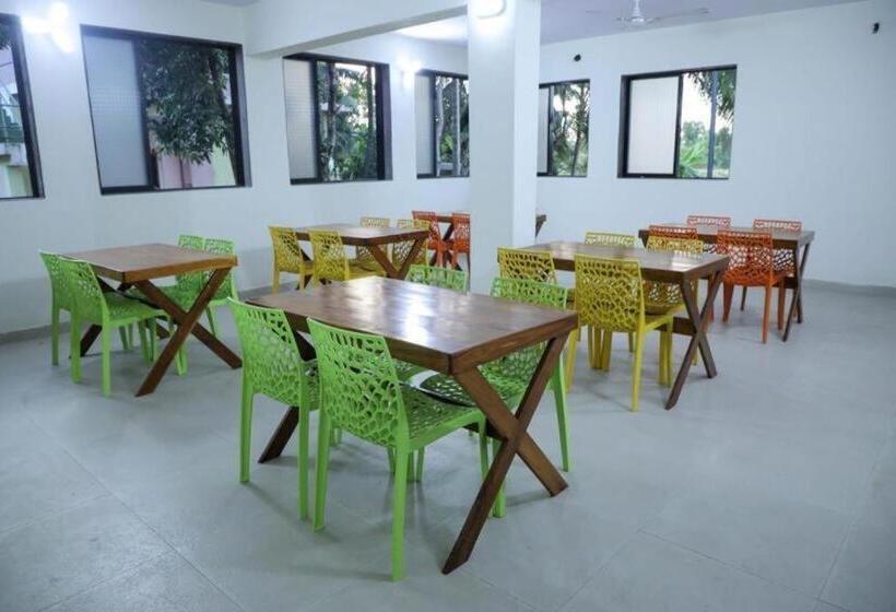 Pensão Mokalbaug Beach Resort