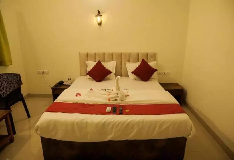 Majatalo Mokalbaug Beach Resort