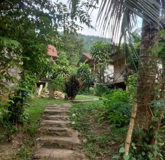 Пансион Sainamhoun Guesthouse