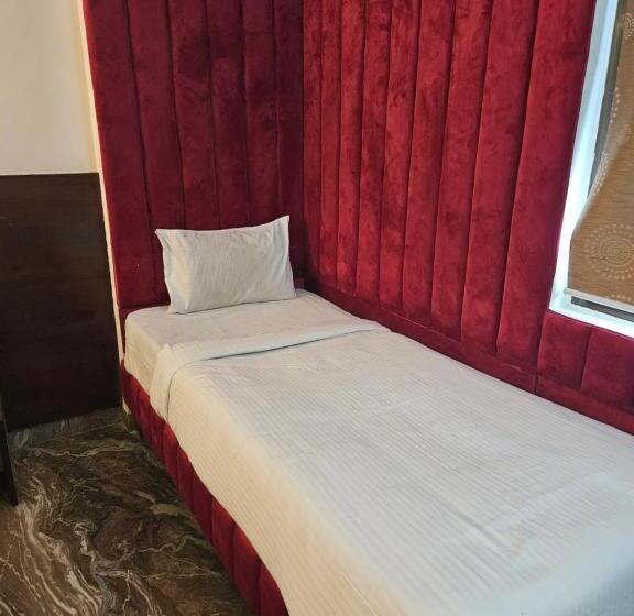 هتل Sahibs Corporate Inn   Family & Corporate