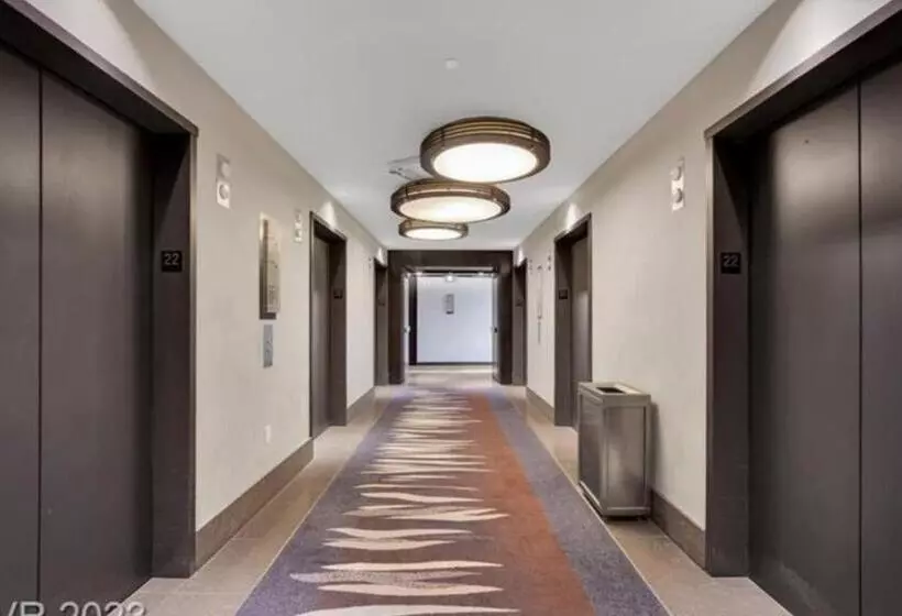 Vdara Hotel Premium Studio Suite  Free Valet Parking