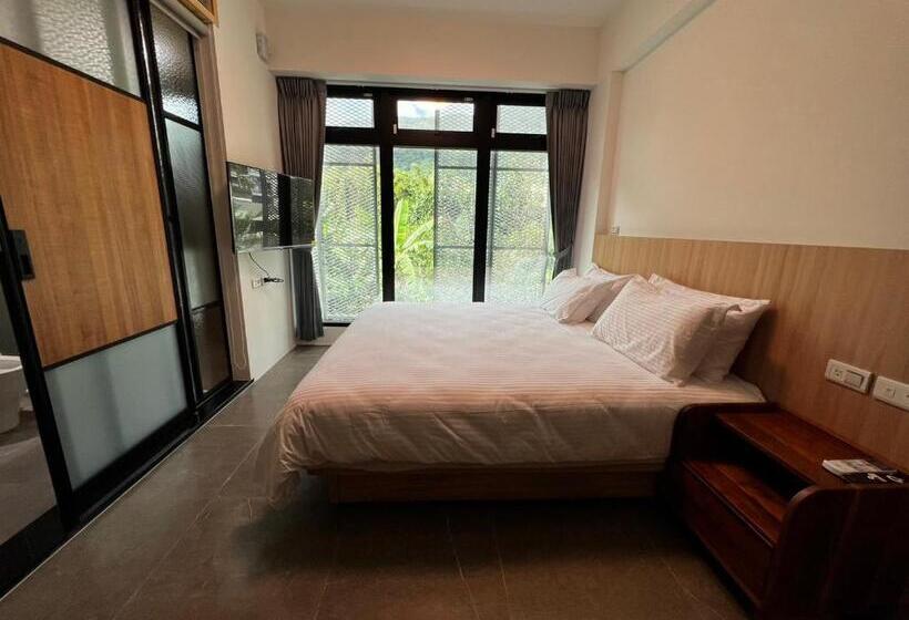 تختخواب و صبحانه 品雲岫民宿