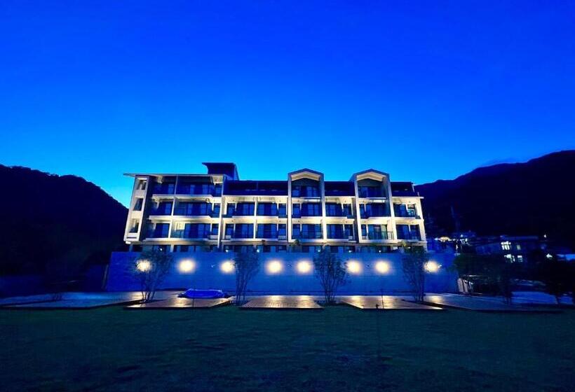 تختخواب و صبحانه 品雲岫民宿