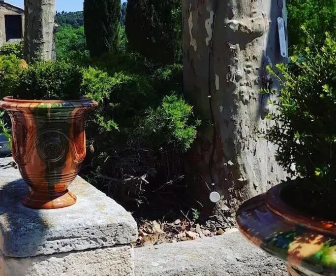 Aamiaismajoitus (B&B) Chambres D Hôtes Et Cuisine Commune, Domaine Les Peupliers, Lagnes