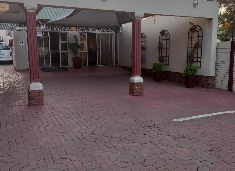 Bed and Breakfast Zanami Lodge