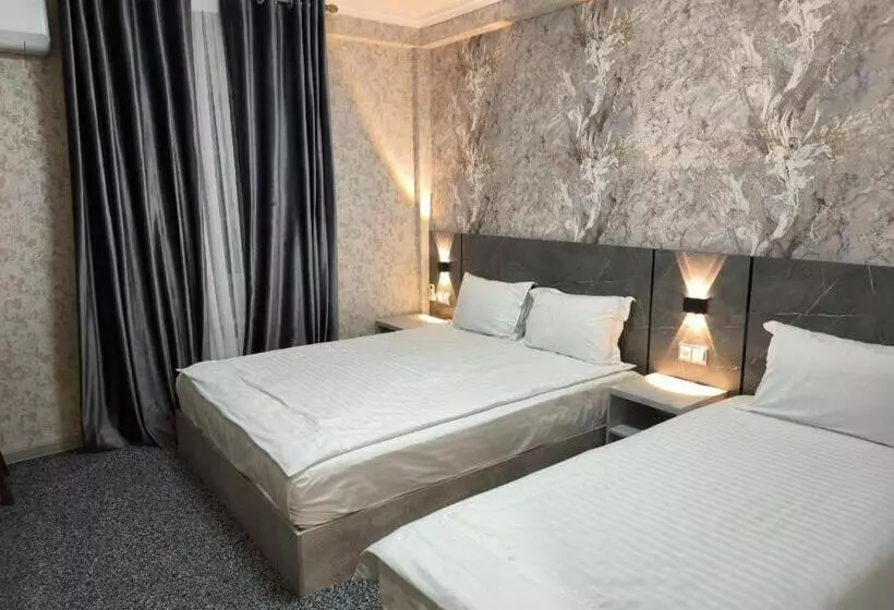 Hotel Boston