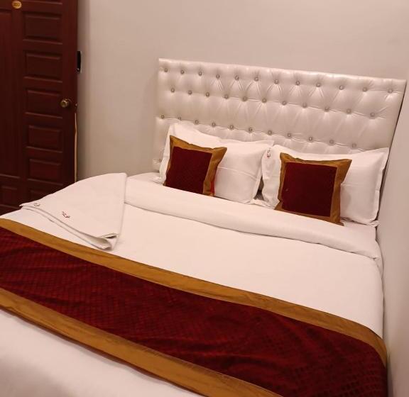 Отель Eagle Top 1