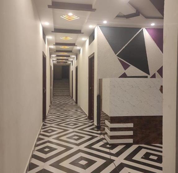 Отель Eagle Top 1