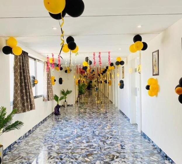 בית מלון כפרי Leegrand Inn