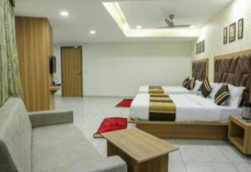 בית מלון כפרי Leegrand Inn