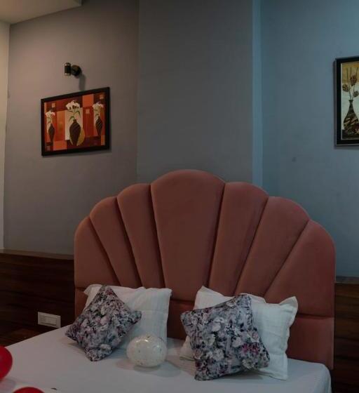 ホテル The Royal In