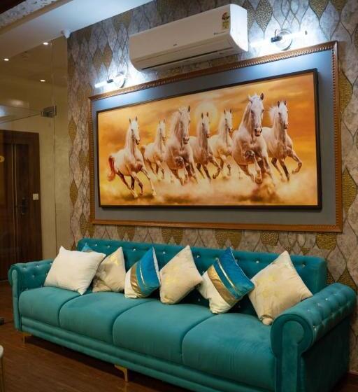 ホテル The Royal In