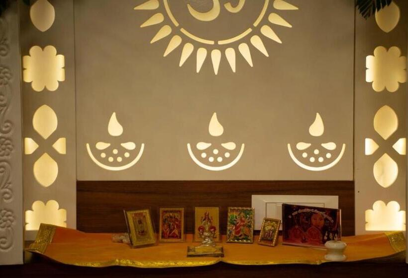 ホテル The Royal In