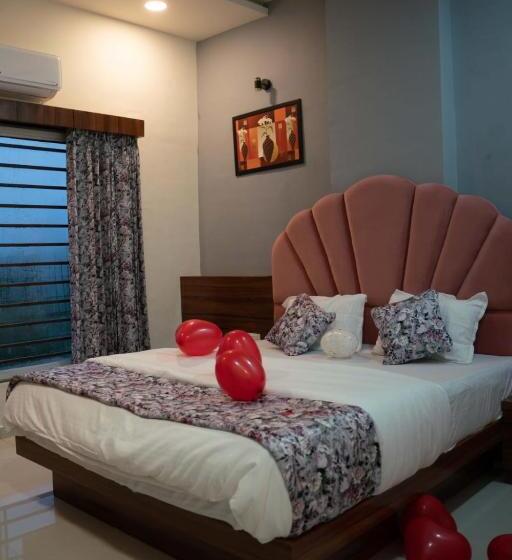 ホテル The Royal In