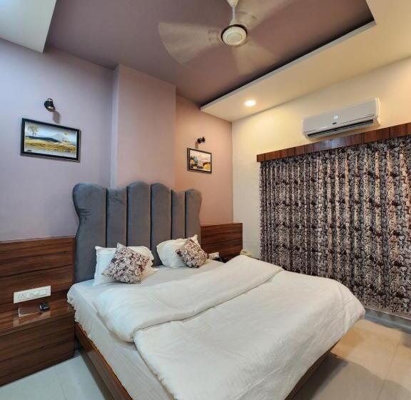 ホテル The Royal In