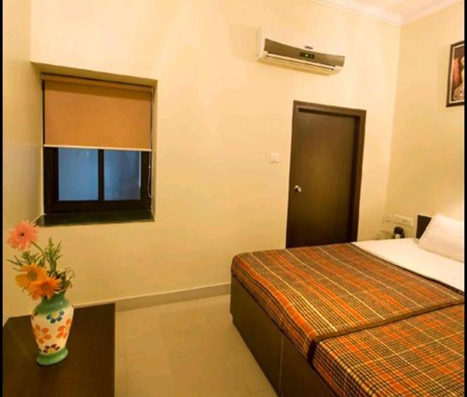 Hotel The Urban Stay