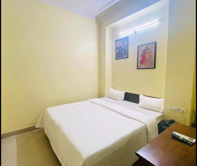 Hotel The Urban Stay