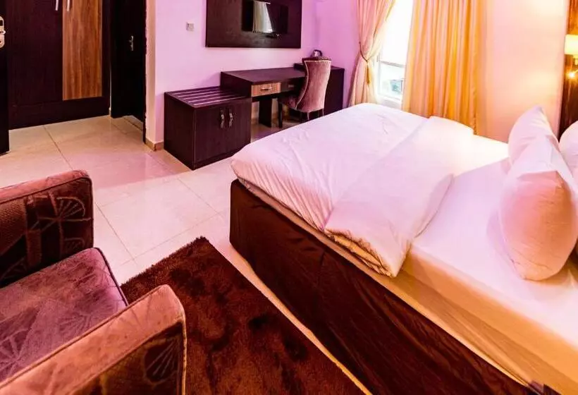 Jj Mas Hotel And Suites