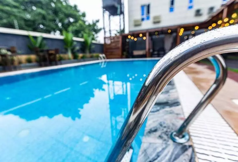 Jj Mas Hotel And Suites