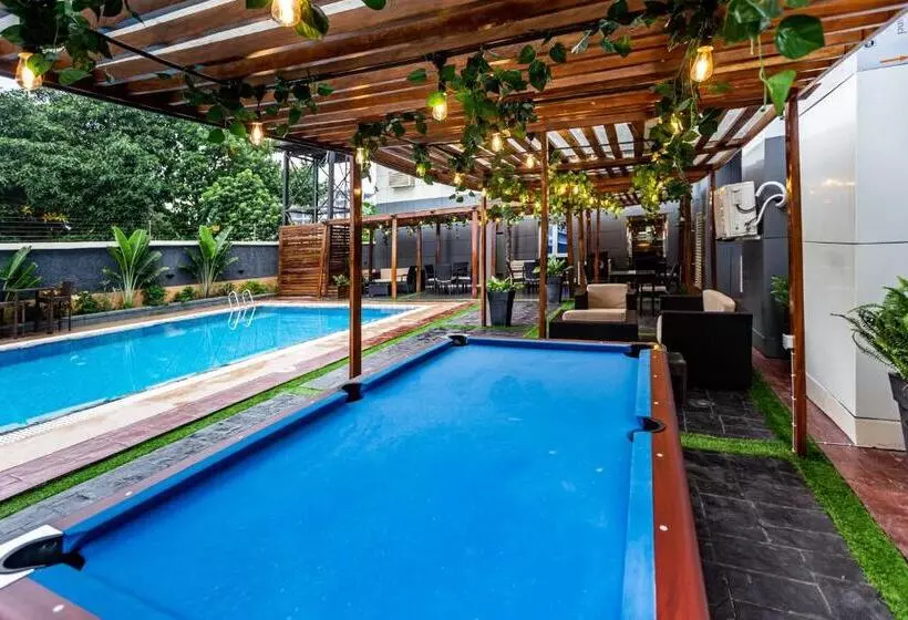 Jj Mas Hotel And Suites