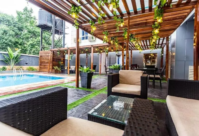 Jj Mas Hotel And Suites