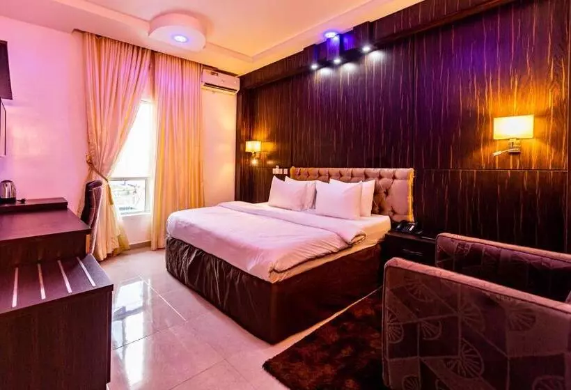 Jj Mas Hotel And Suites