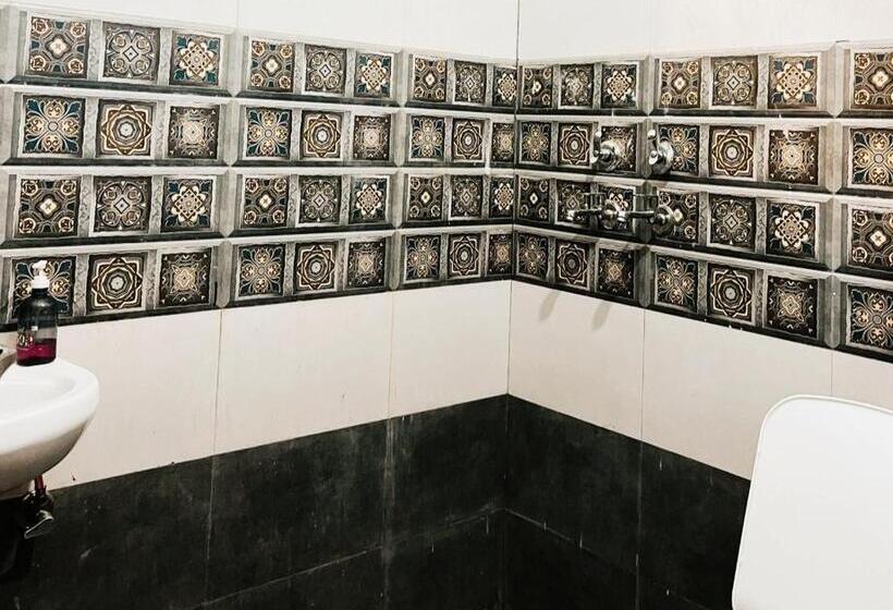 J.s Apartments    Hotel & Homestay    Rooms For Students, Parents, Family & Couples