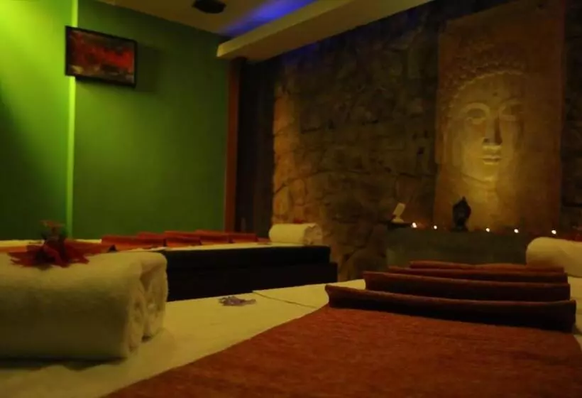 Munnar Tea Hills Resort
