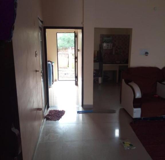 پانسیون Elbasan County Villa