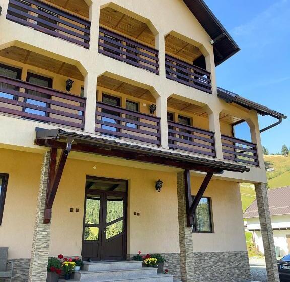 Pensionat Matei Moieciu De Sus