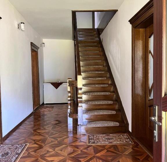 Pensionat Matei Moieciu De Sus