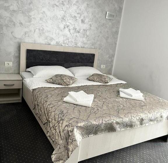 Pensionat Matei Moieciu De Sus