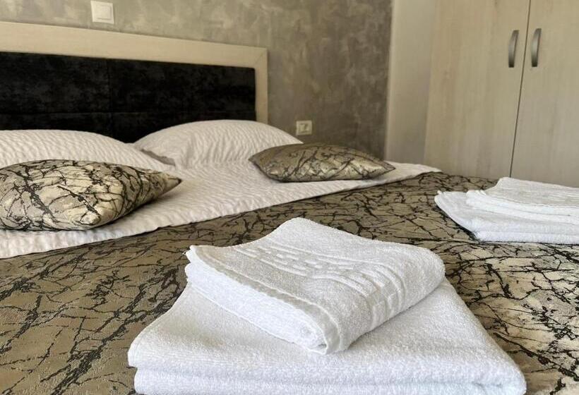 Pensionat Matei Moieciu De Sus