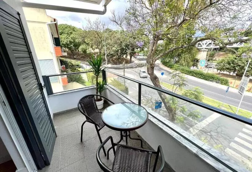 ペンション Oeiras Beach Suites 6 With Private Bathroom And Terrace