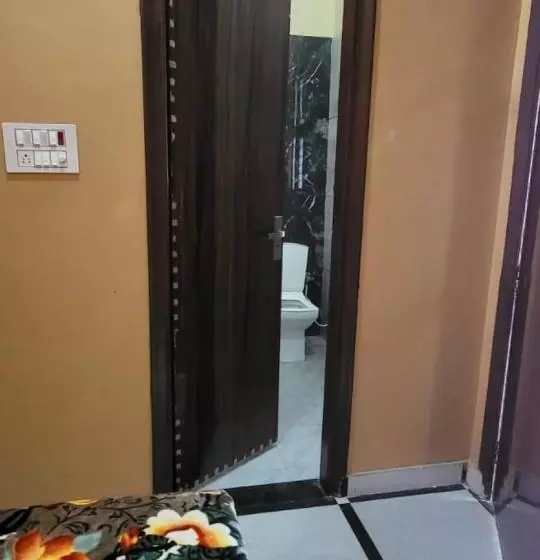 ペンション Panipat Town House Panipath