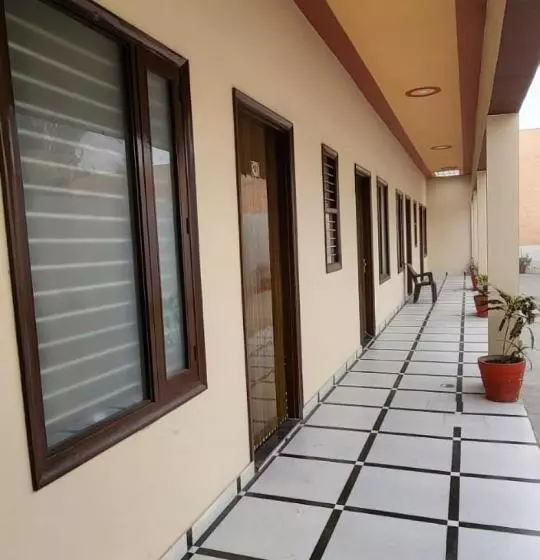 ペンション Panipat Town House Panipath
