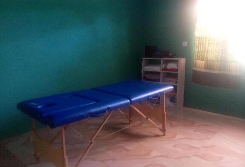 بنسيون Spanish Cottage Home Lodge