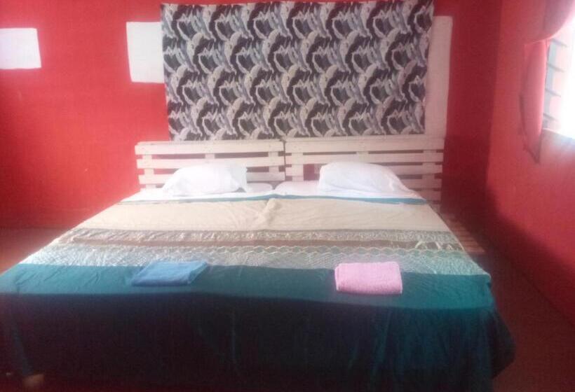 بنسيون Spanish Cottage Home Lodge