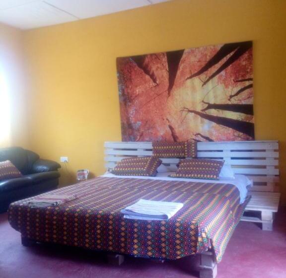 بنسيون Spanish Cottage Home Lodge