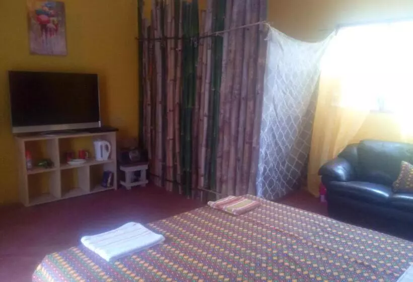 ペンション Spanish Cottage Home Lodge