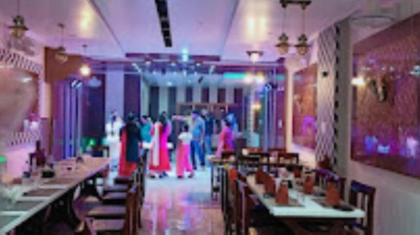 Ram Bhawan Ram Yamuna Prasad Hotel & Resort ,motihari