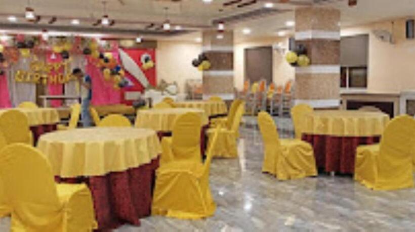 Ram Bhawan Ram Yamuna Prasad Hotel & Resort ,motihari