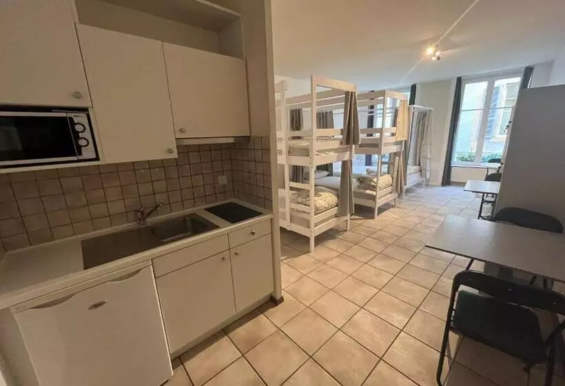 Auberge De Jeunesse Hyper Centre De Neuchâtel