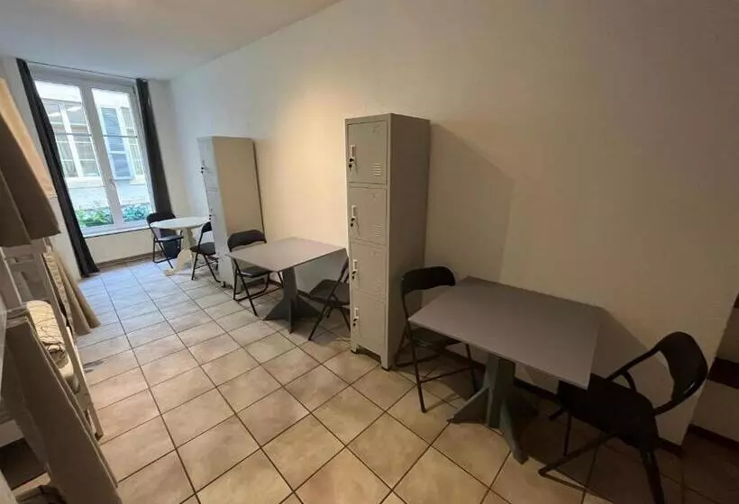 Auberge De Jeunesse Hyper Centre De Neuchâtel