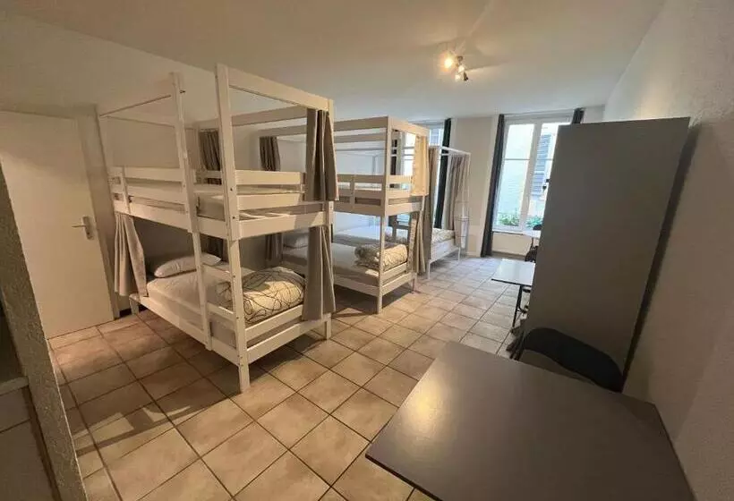 Auberge De Jeunesse Hyper Centre De Neuchâtel
