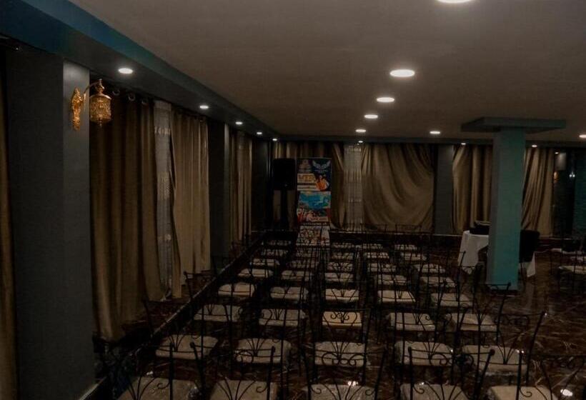 هاستل Motel Greenland