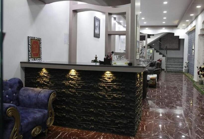 هاستل Motel Greenland