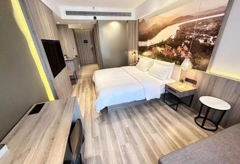 Atour Hotel Ningbo Laowaitan